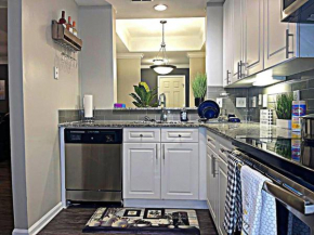 LUXURY 5 STAR LIVING IN BUCKHEAD RIGHT NEXT TO LENOX AND PHIPPS MALL